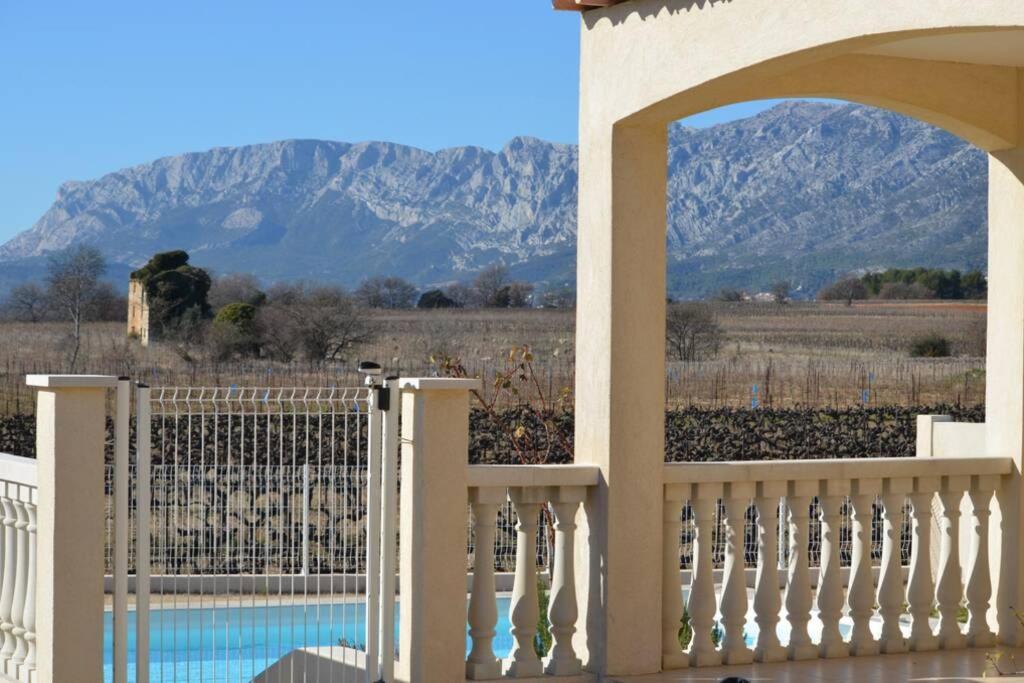 Vue Sainte Victoire, Proche Aix-En-Provence Apartamento Pourrieres Exterior foto